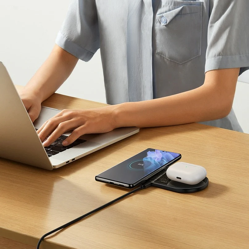 JuicePad™ Duo - 2-in-1 Qi Wireless Fast Charging Pad - Image 5